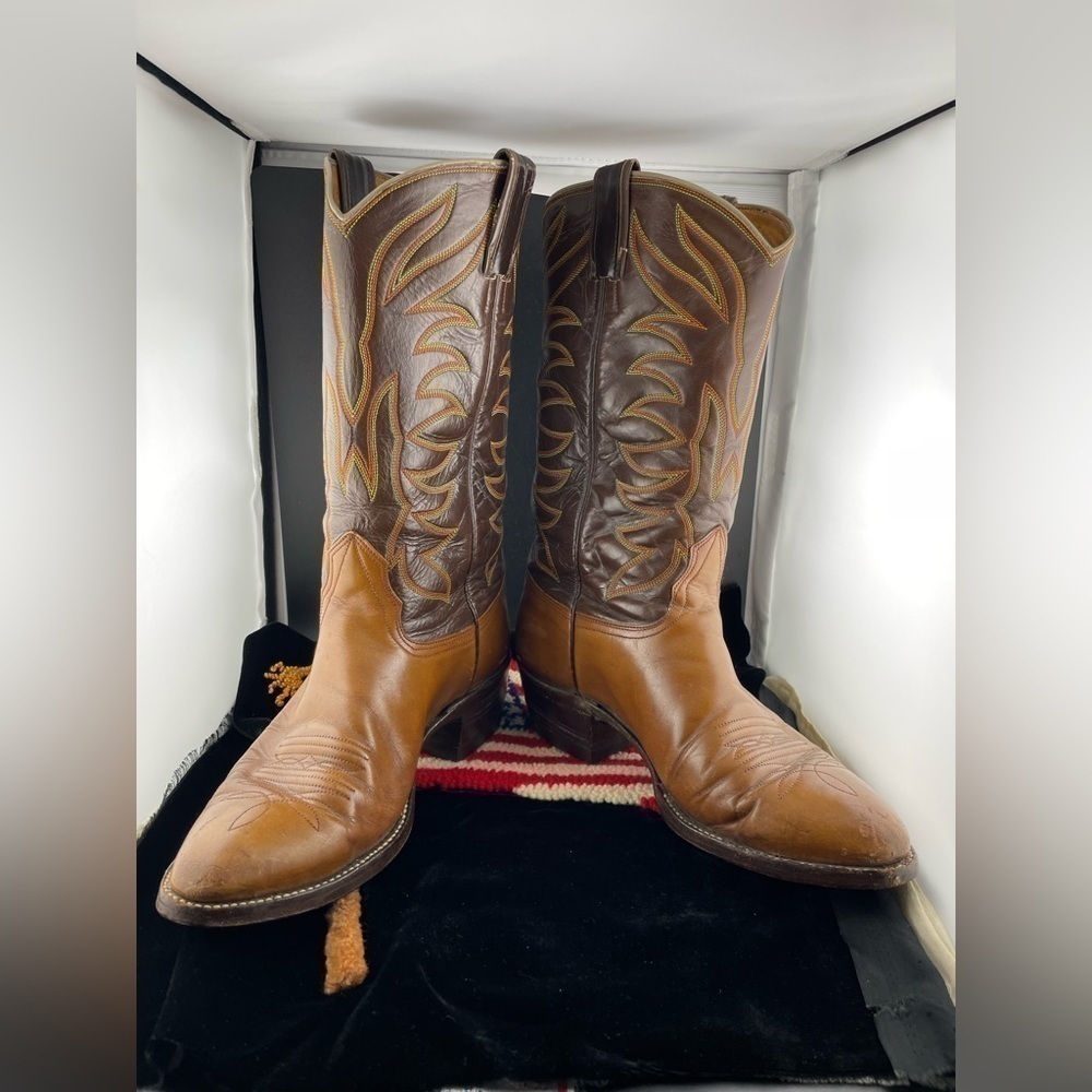 Nocona American Made Vintage Western Cowboy Boots Two Tone Leather 8.5 D - Picture 3 of 11